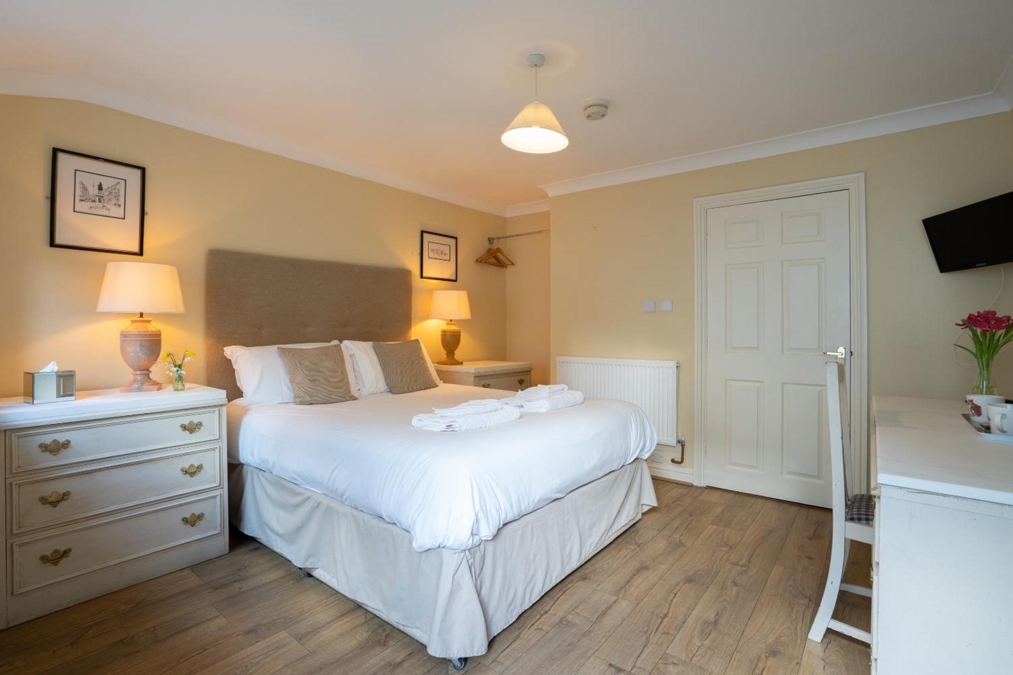The Bedingfeld Arms Hotel Oxborough Стая снимка