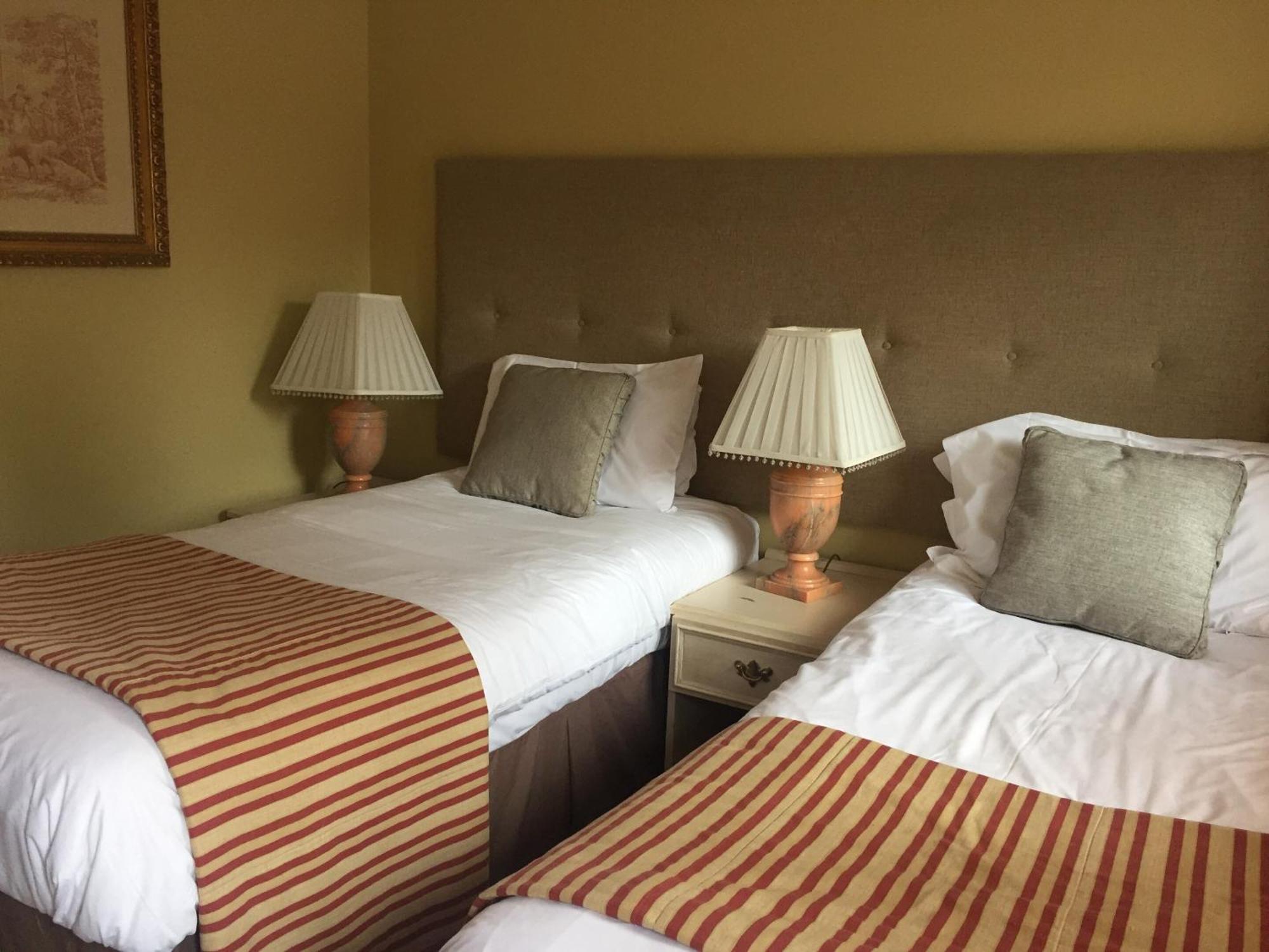 The Bedingfeld Arms Hotel Oxborough Екстериор снимка