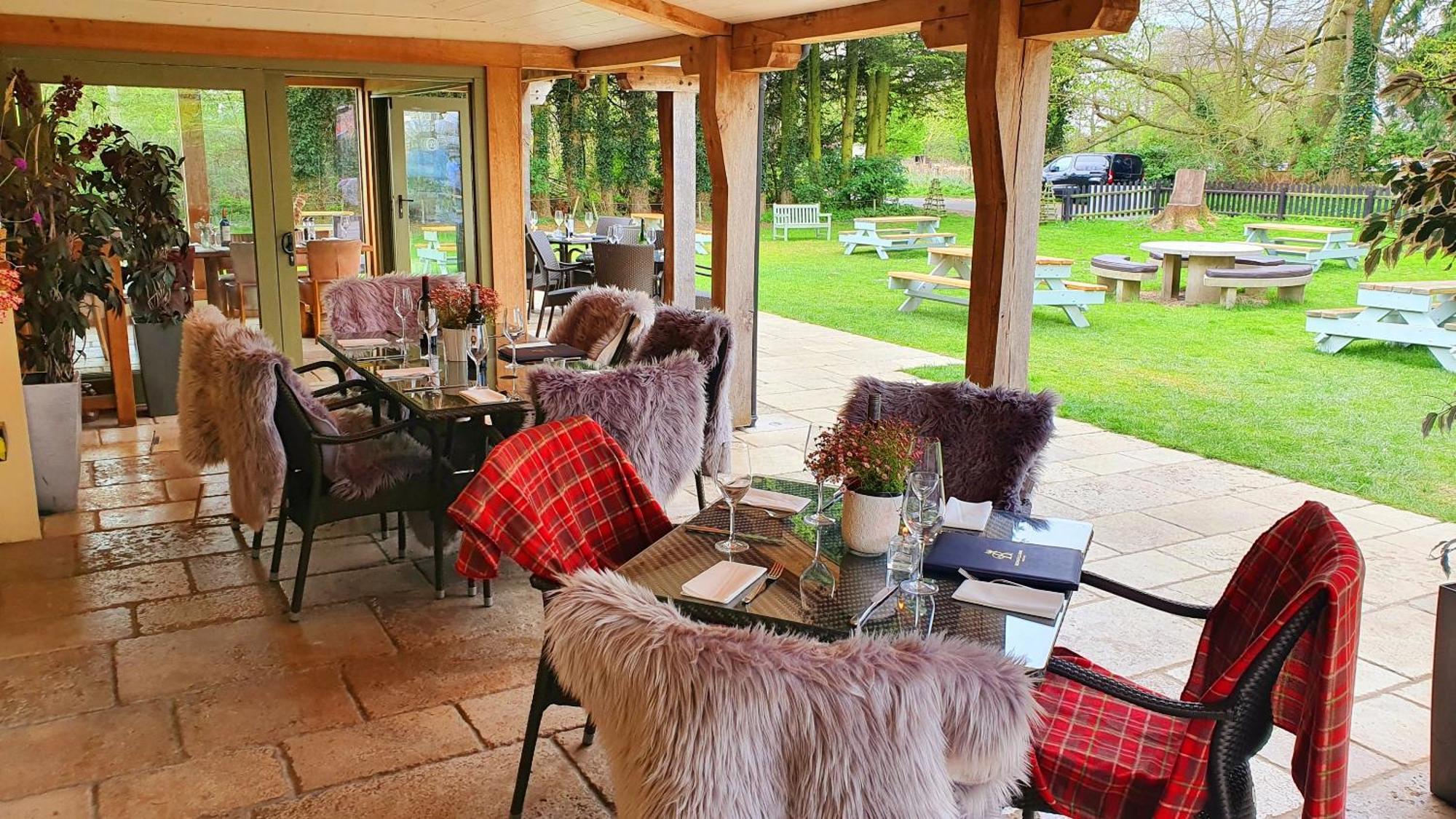 The Bedingfeld Arms Hotel Oxborough Екстериор снимка