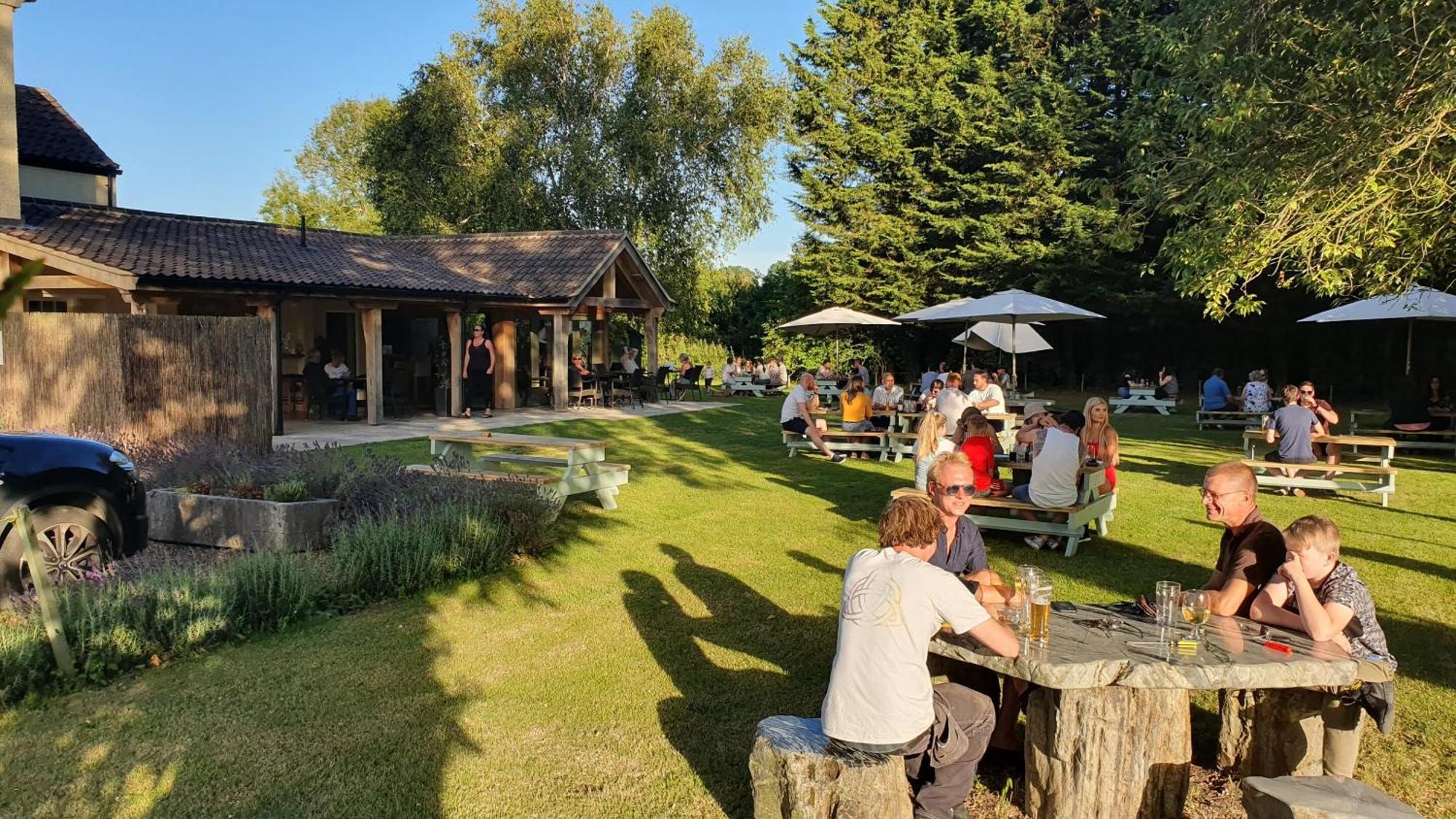 The Bedingfeld Arms Hotel Oxborough Екстериор снимка