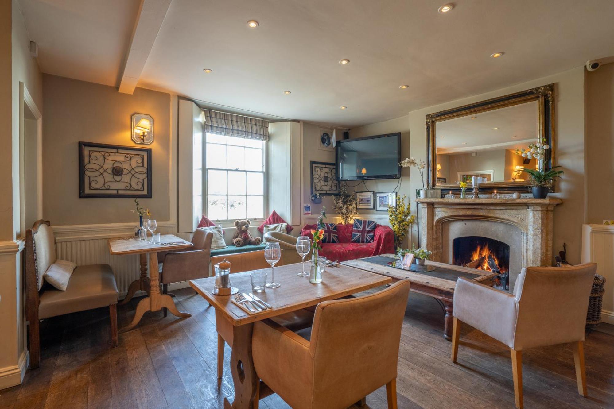 The Bedingfeld Arms Hotel Oxborough Екстериор снимка