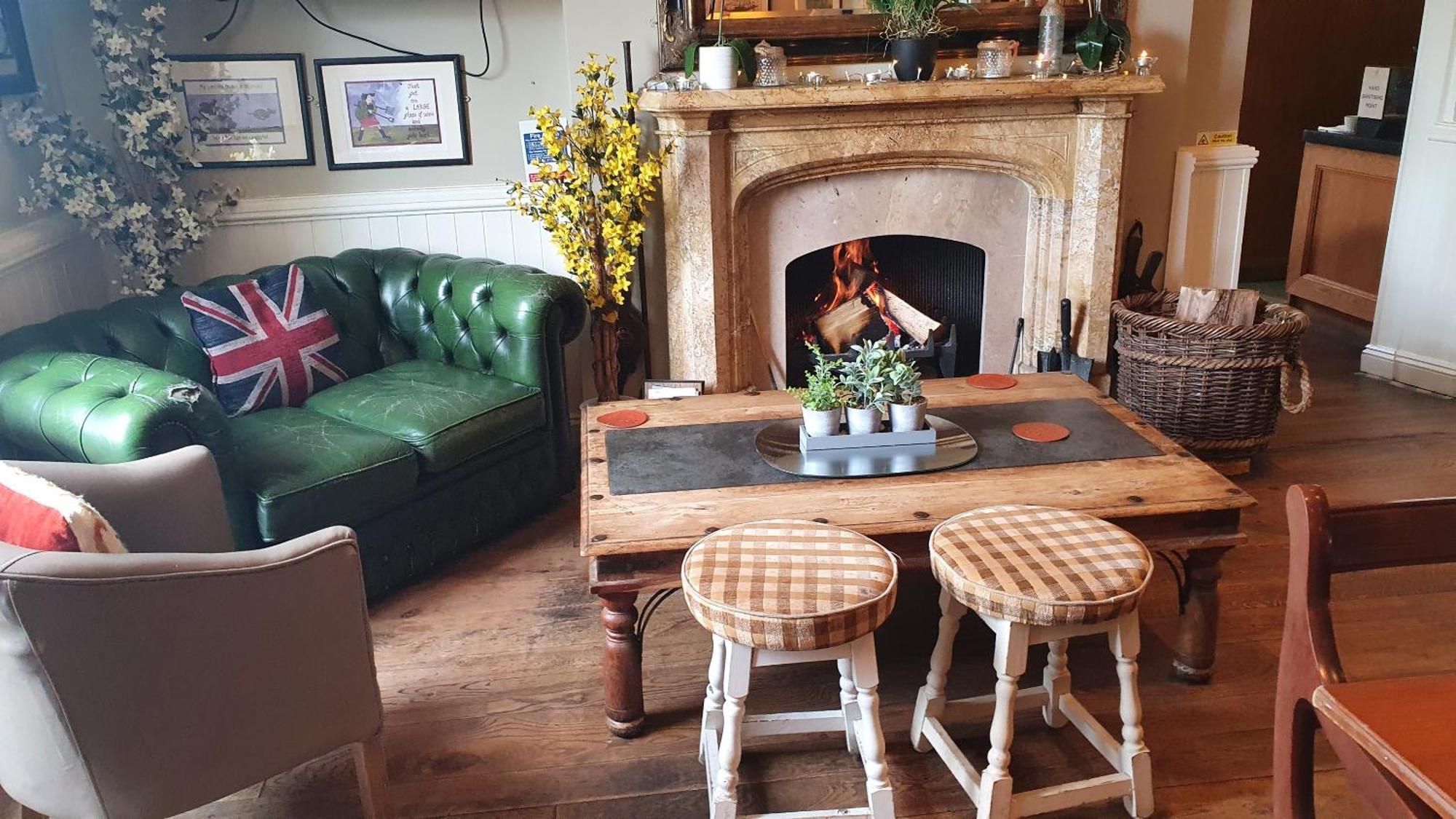 The Bedingfeld Arms Hotel Oxborough Екстериор снимка