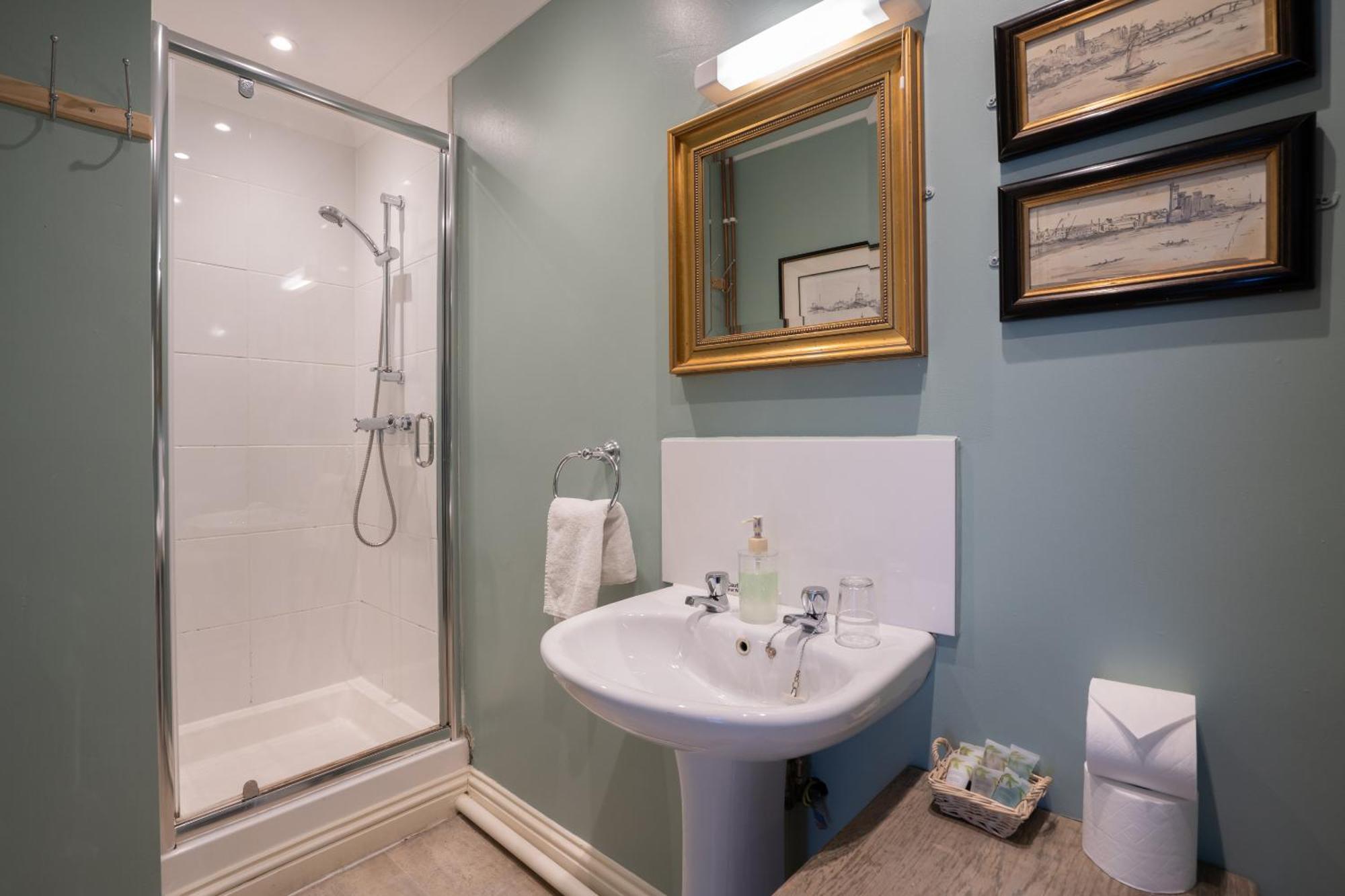 The Bedingfeld Arms Hotel Oxborough Стая снимка