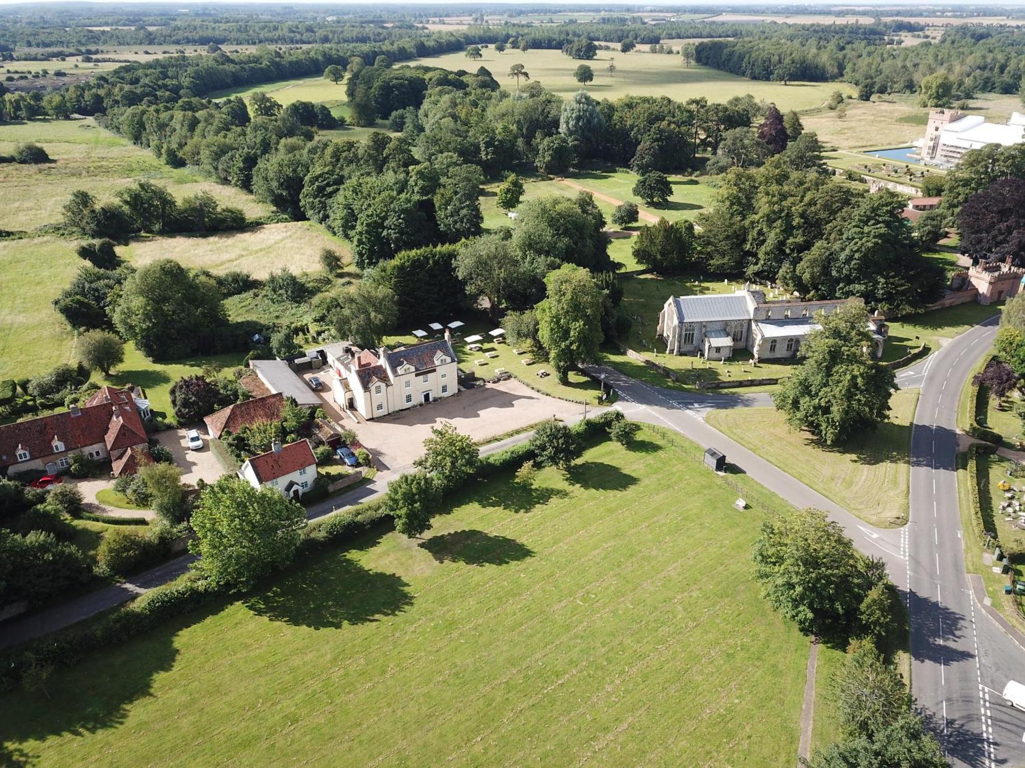 The Bedingfeld Arms Hotel Oxborough Екстериор снимка
